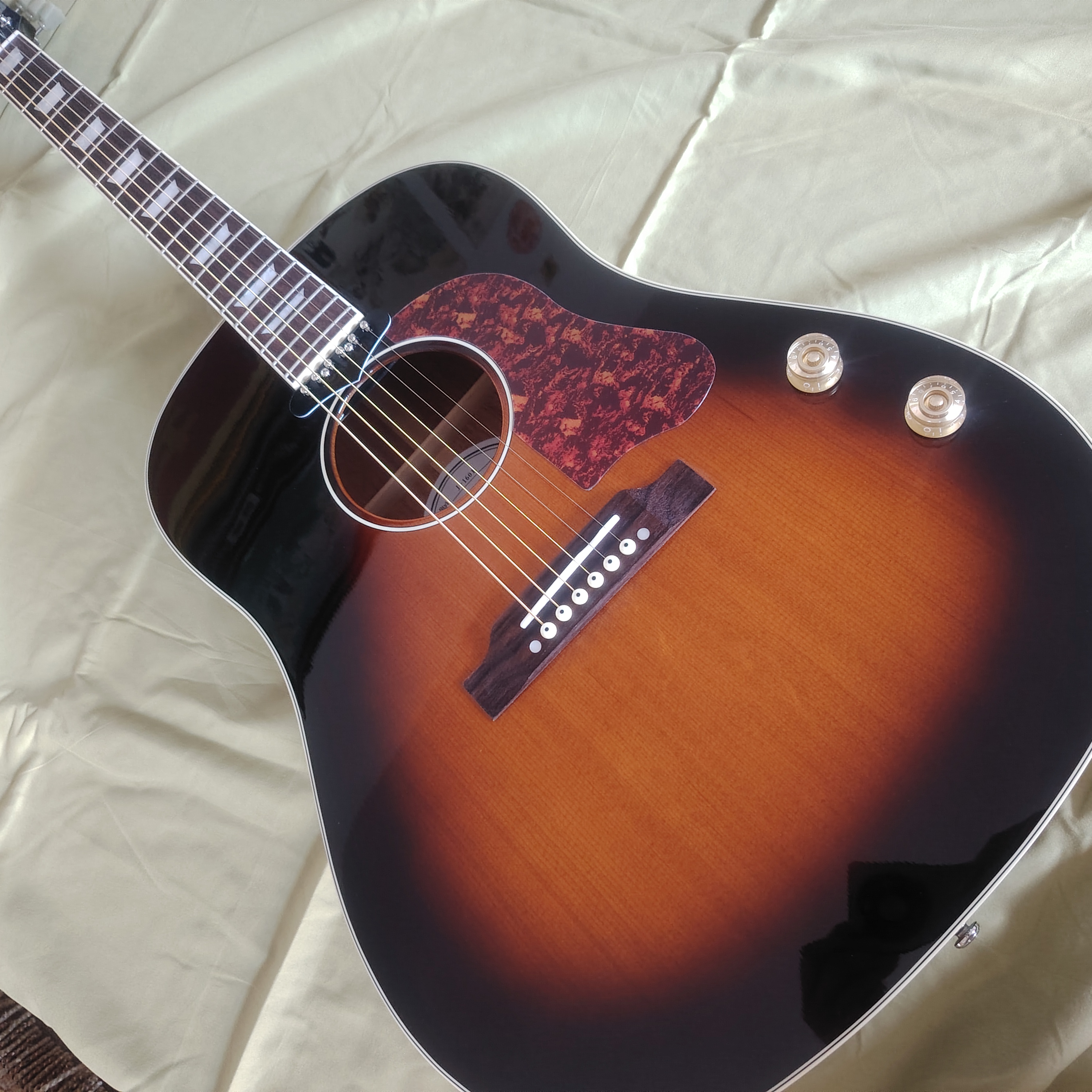 Musical Instrument Strings - High quality 6-string J-160TS acoustic guitar